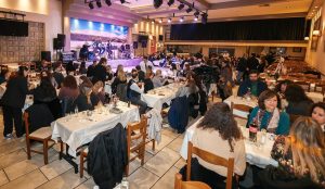 Γενική φωτογραφία αίθουσας όταν άνοιξαν τα φώτα.